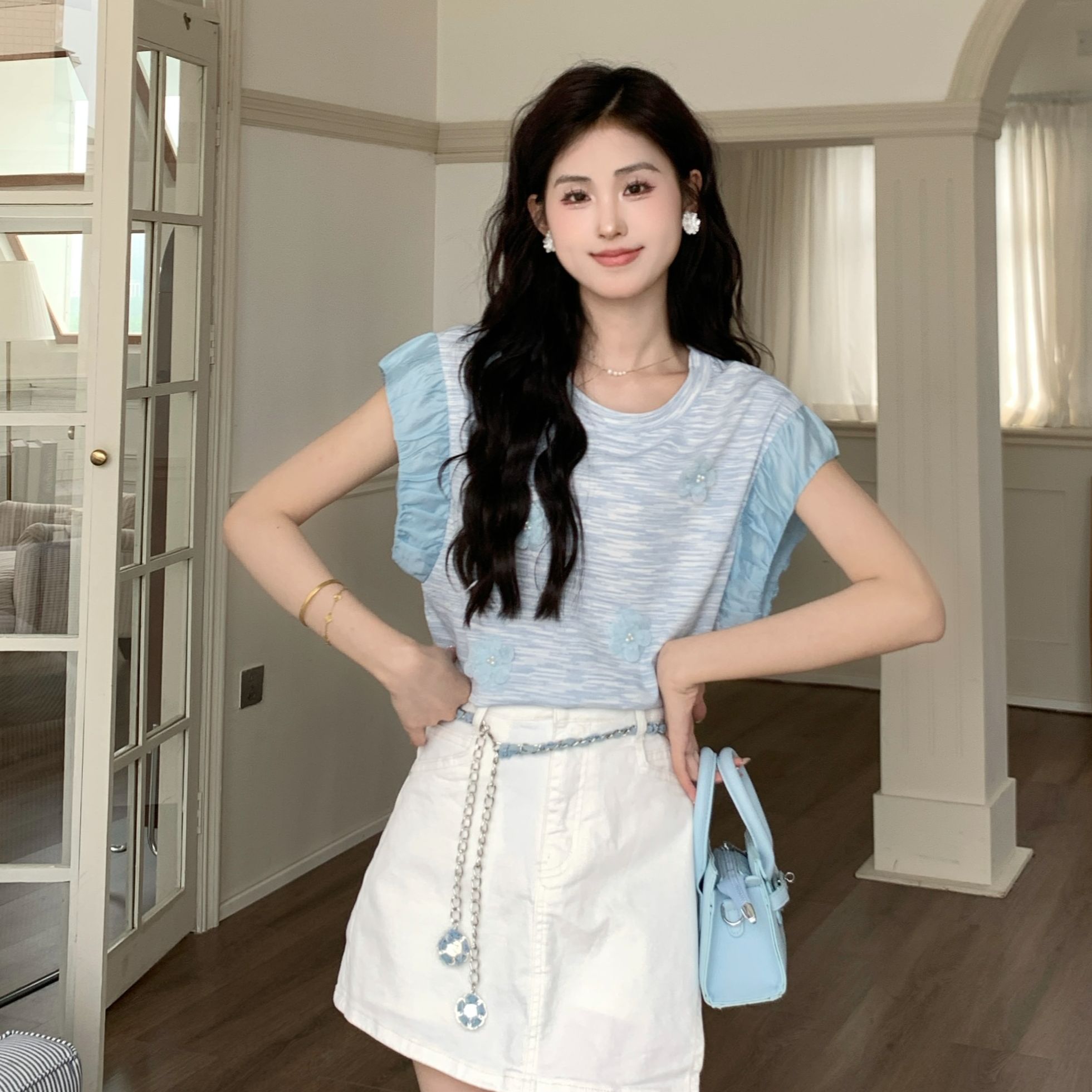 慕兔法式温柔甜美百搭显瘦圆领T恤女2025夏季新款设计感百搭上衣