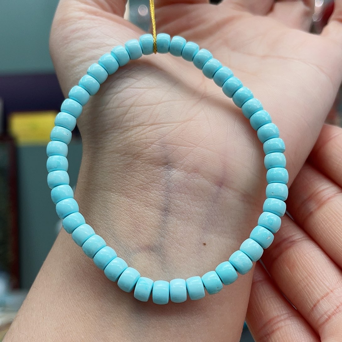 绿松石颈饰未镶嵌