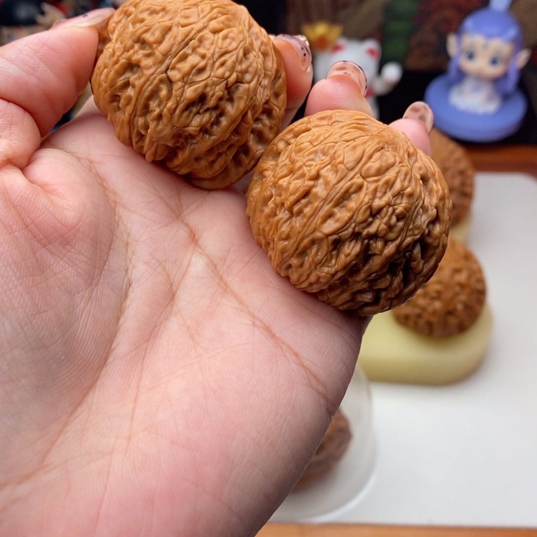 文玩核桃吊坠泥鳅背