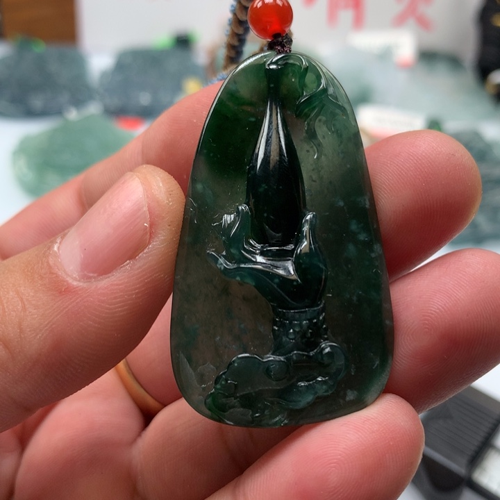 翡翠颈饰未镶嵌保真天然a货翡翠