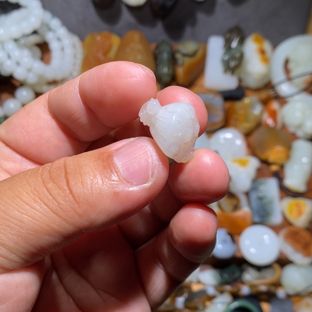 和田玉颈饰未镶嵌