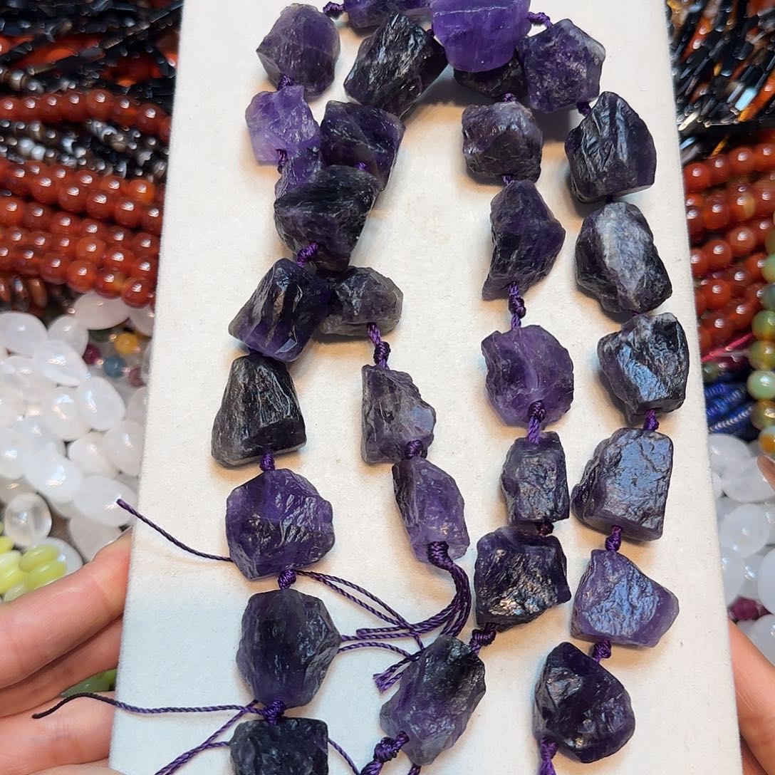 玛瑙/玉髓未镶嵌珠宝半成品原矿老料紫水晶一条