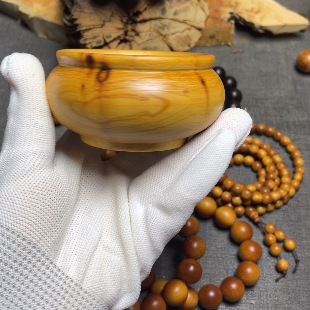 柏木（崖柏）香炉一个