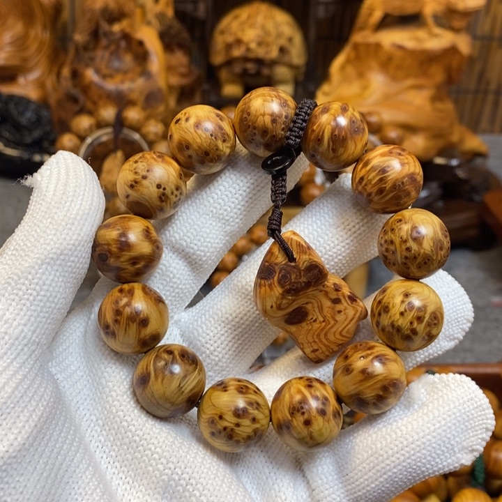 柏木扬**航太行崖柏1.8瘤疤