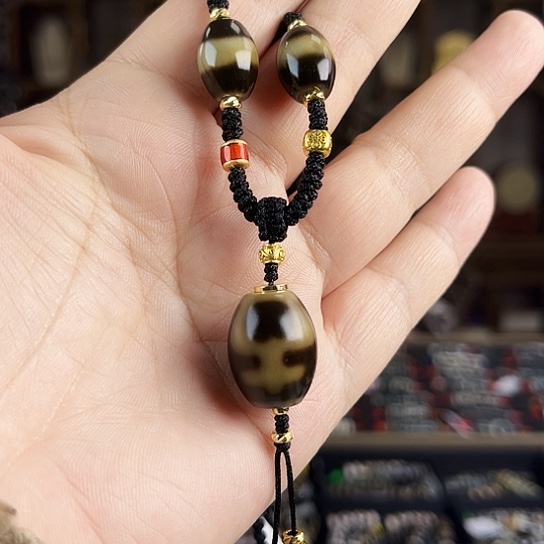 玛瑙/玉髓颈饰合金