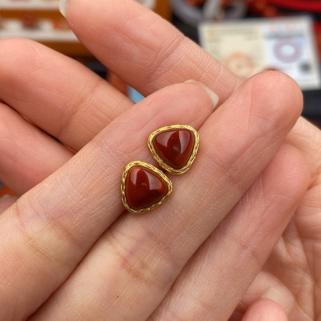 南红玛瑙四川凉山瓦西耳钉银S925镶嵌