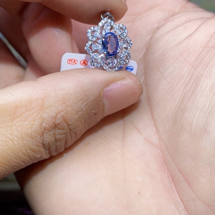 坦桑石颈饰银S925镶嵌………….