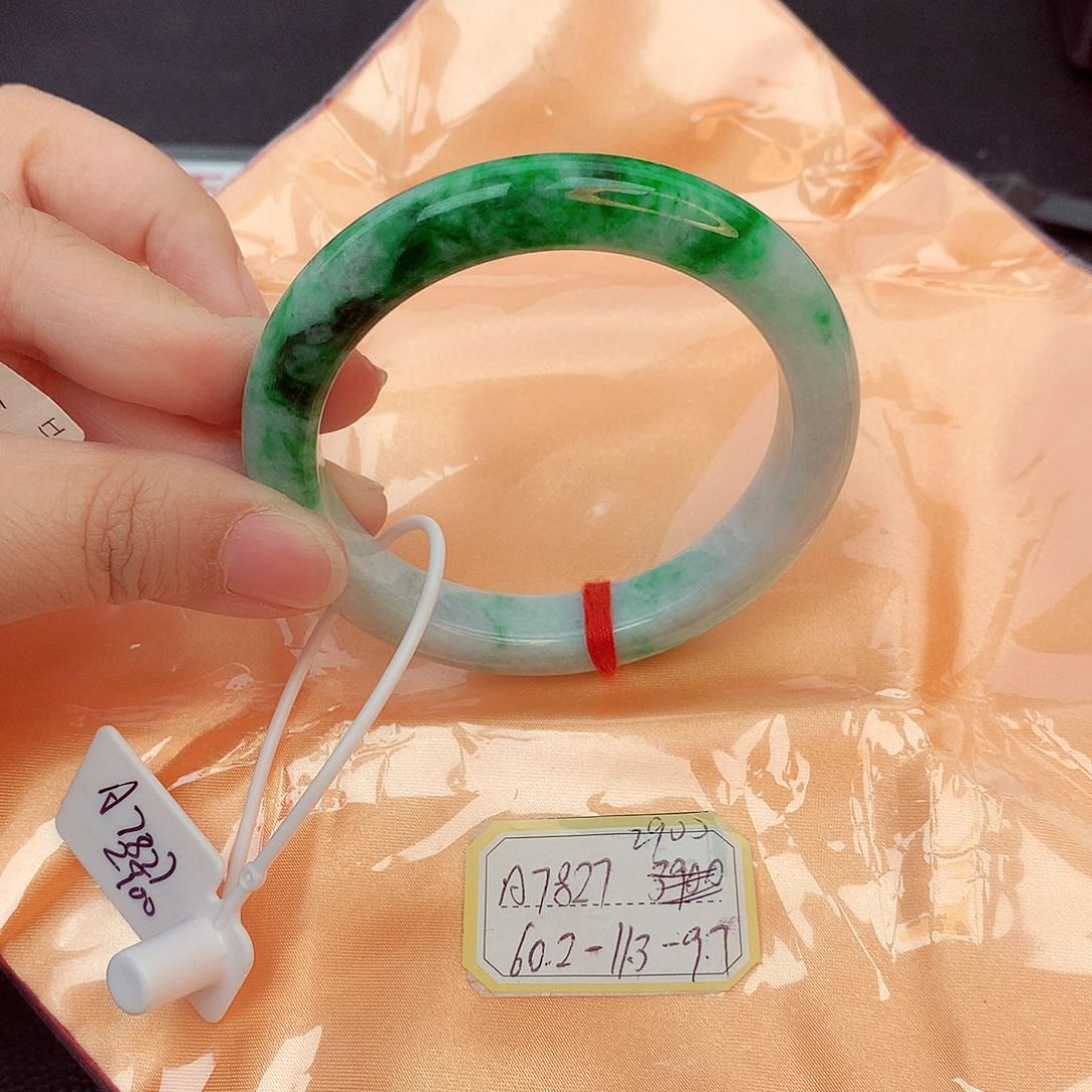 翡翠未镶嵌手镯缅甸翡翠