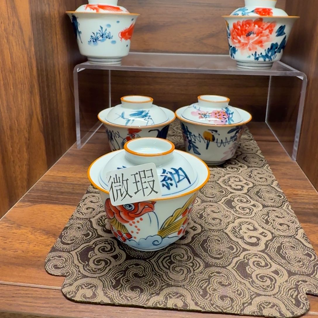 釉下手绘茶具微瑕
