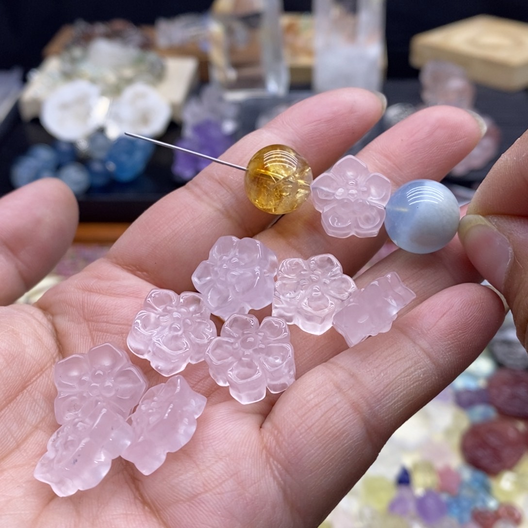 粉水晶梅花卡14未镶嵌水晶