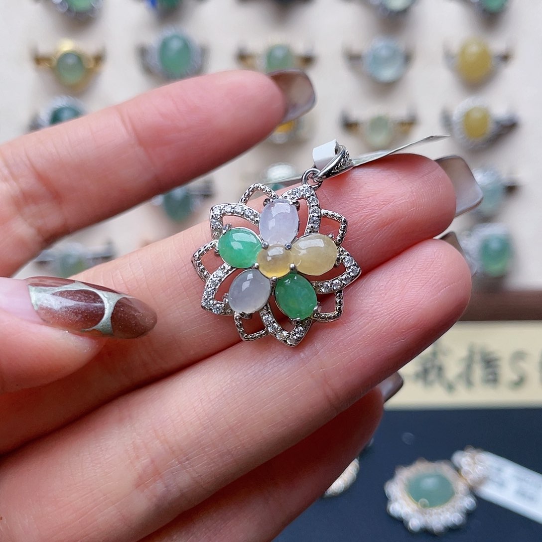 翡翠戒指未镶嵌吊坠