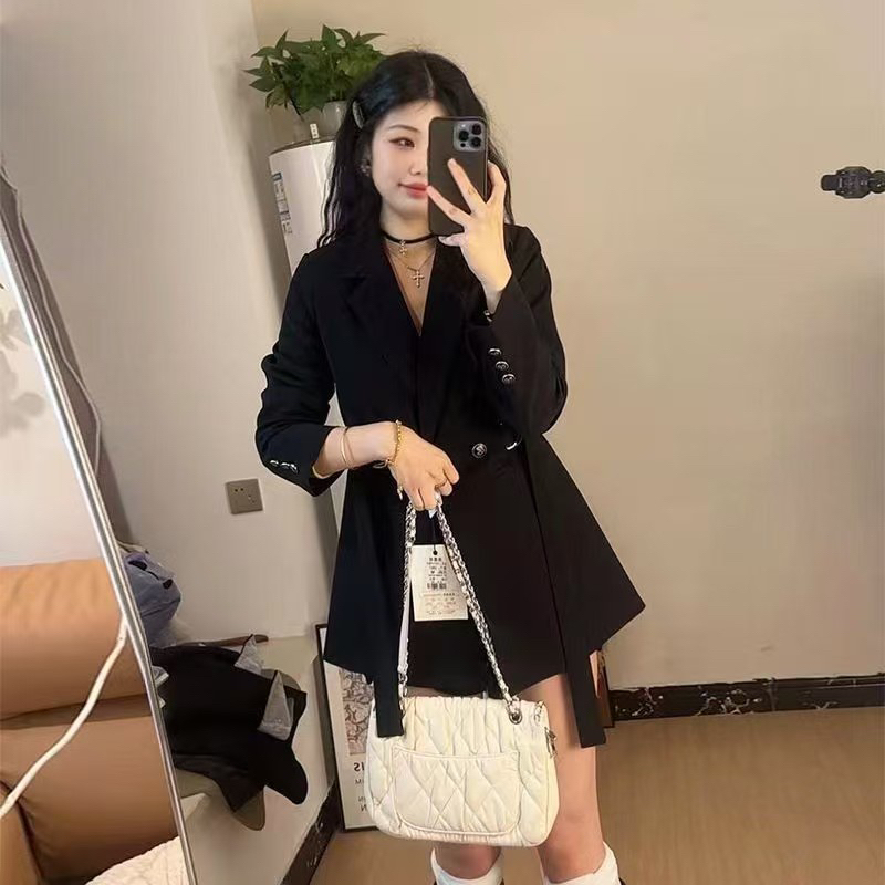 2025秋季时尚气质收腰网红西服双排扣中长款西服新款轻奢女士