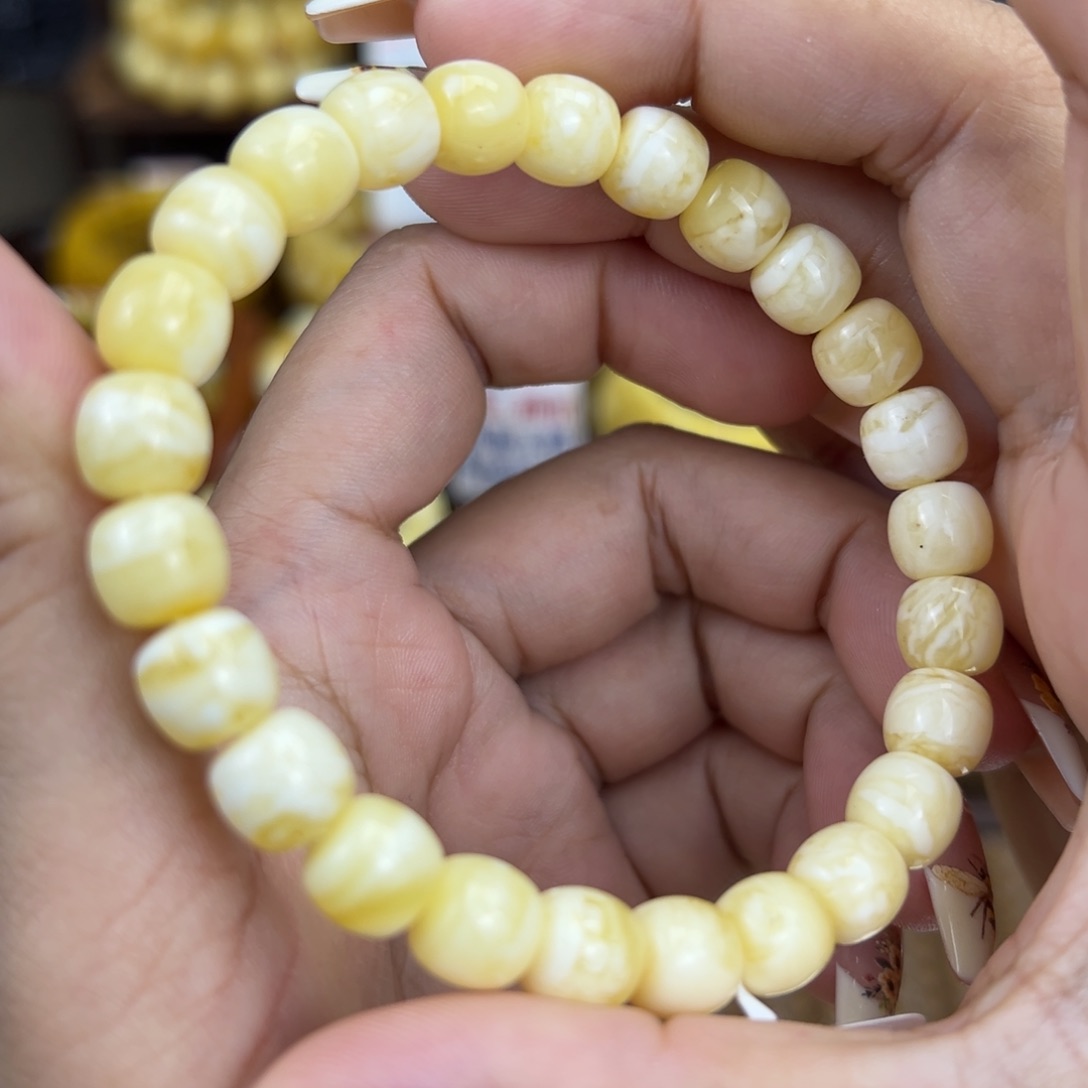 琥珀裸石未镶嵌hhbhhbjjjm