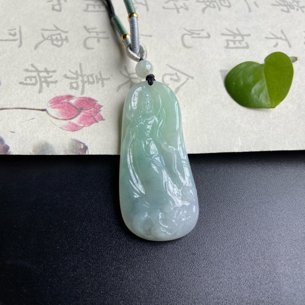 C17纯天然缅甸翡翠《观音》守护神雕刻俏色精雕时尚