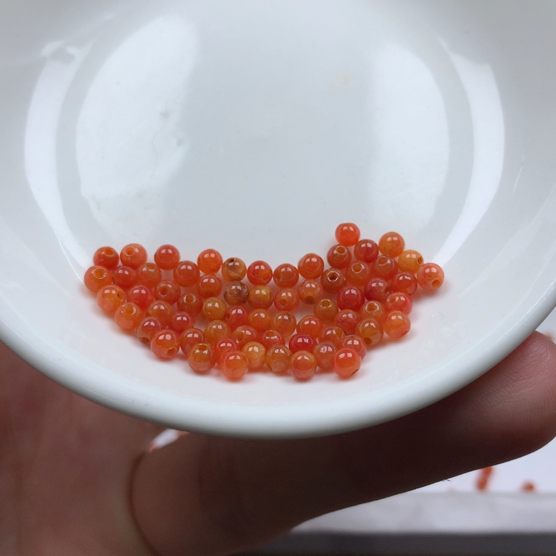 翡翠颈饰未镶嵌卡3➕。60颗。单圈。