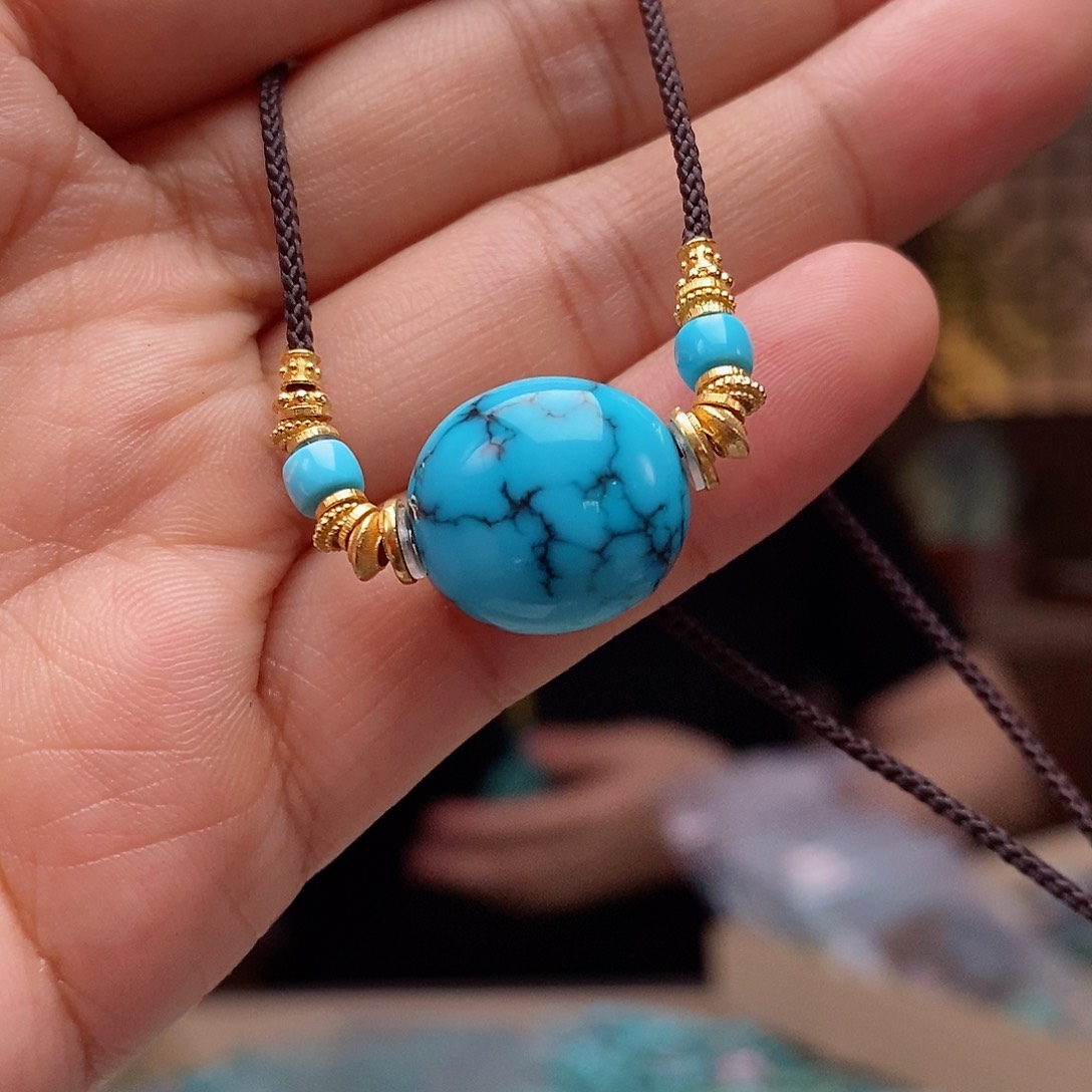 18K金镶嵌绿松石珠宝奇石