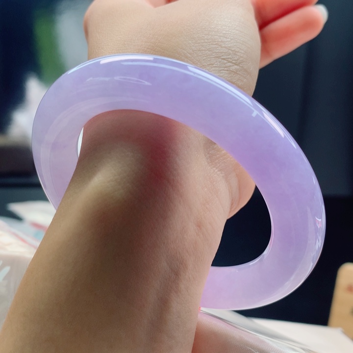 翡翠手镯（圆镯）未镶嵌浓紫