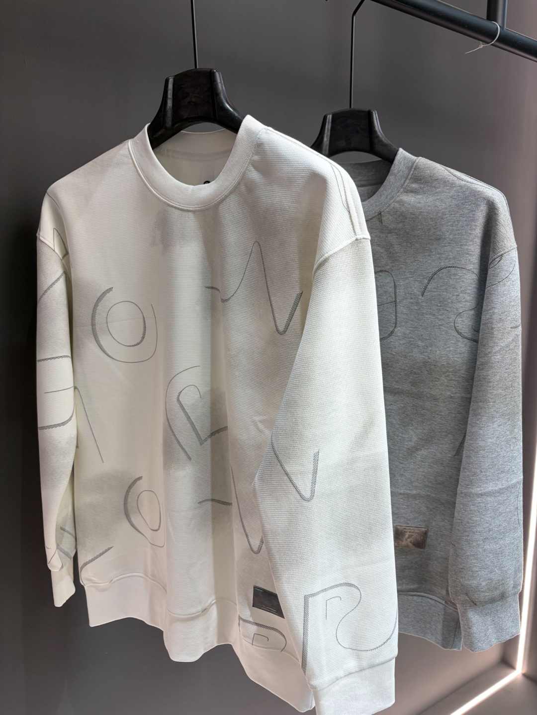 圆领印花男秋冬免烫卫衣套头衫长袖