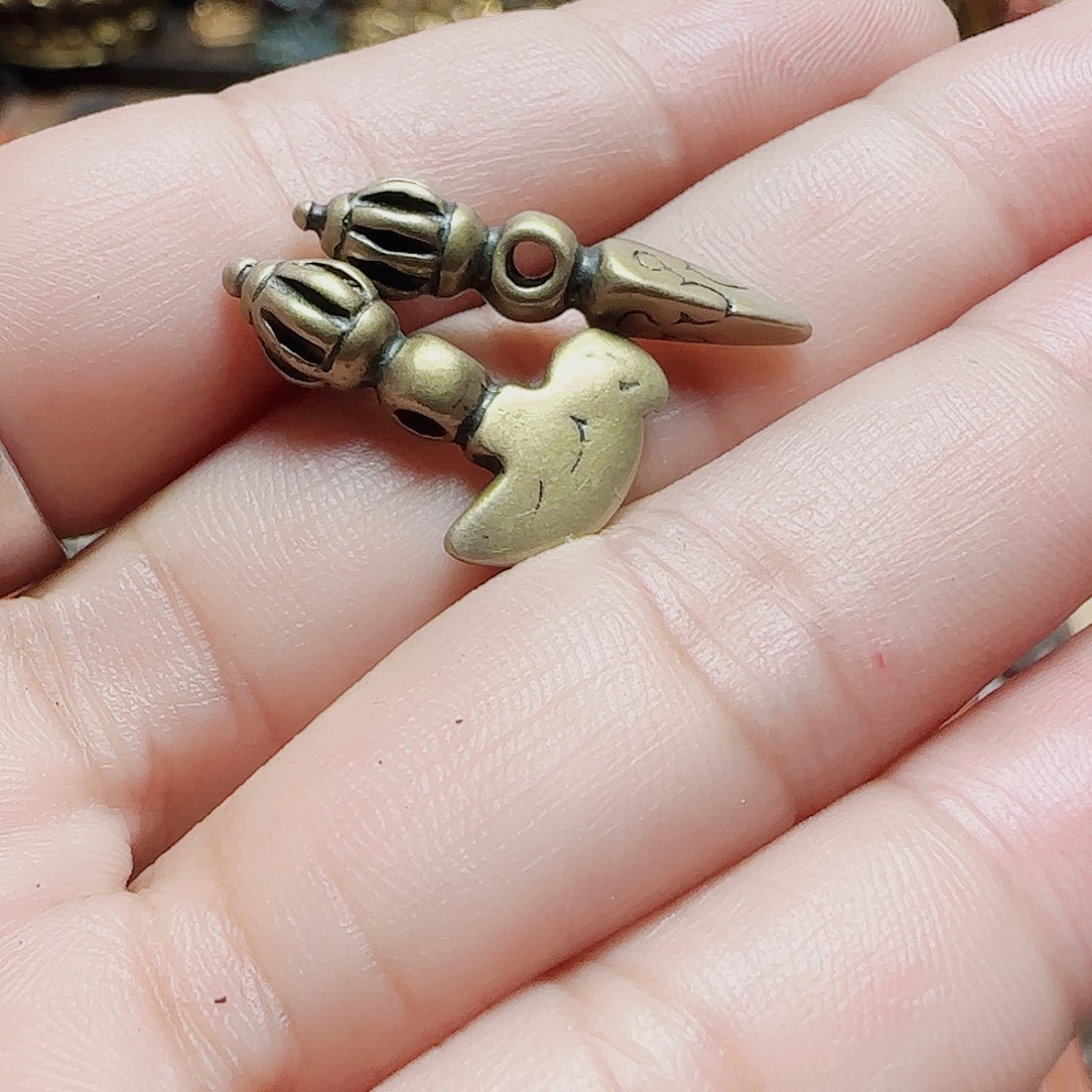 锋***牌………………………………………………