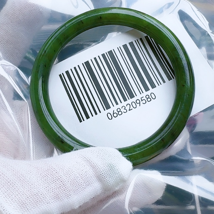 和田玉（碧玉）手镯未镶嵌5758包容