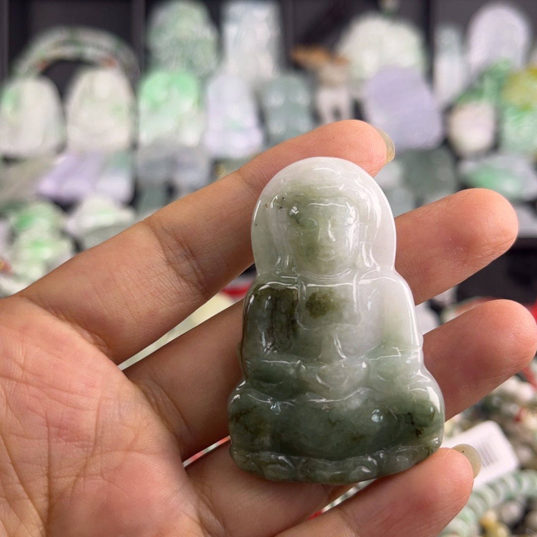 吊坠(不含链)未镶嵌翡翠瑕疵