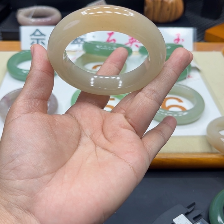 未镶嵌手镯石英质玉忆*✨