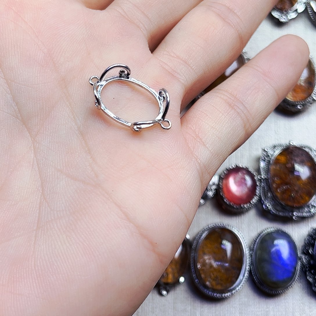 紫晶颈饰银S800镀金镶嵌月****注