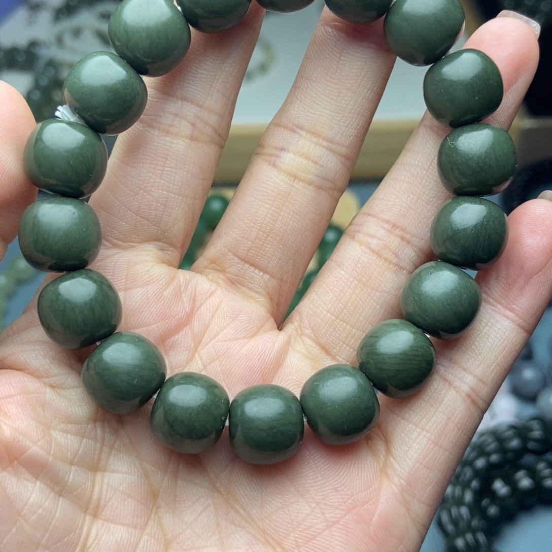 和田玉未镶嵌手链