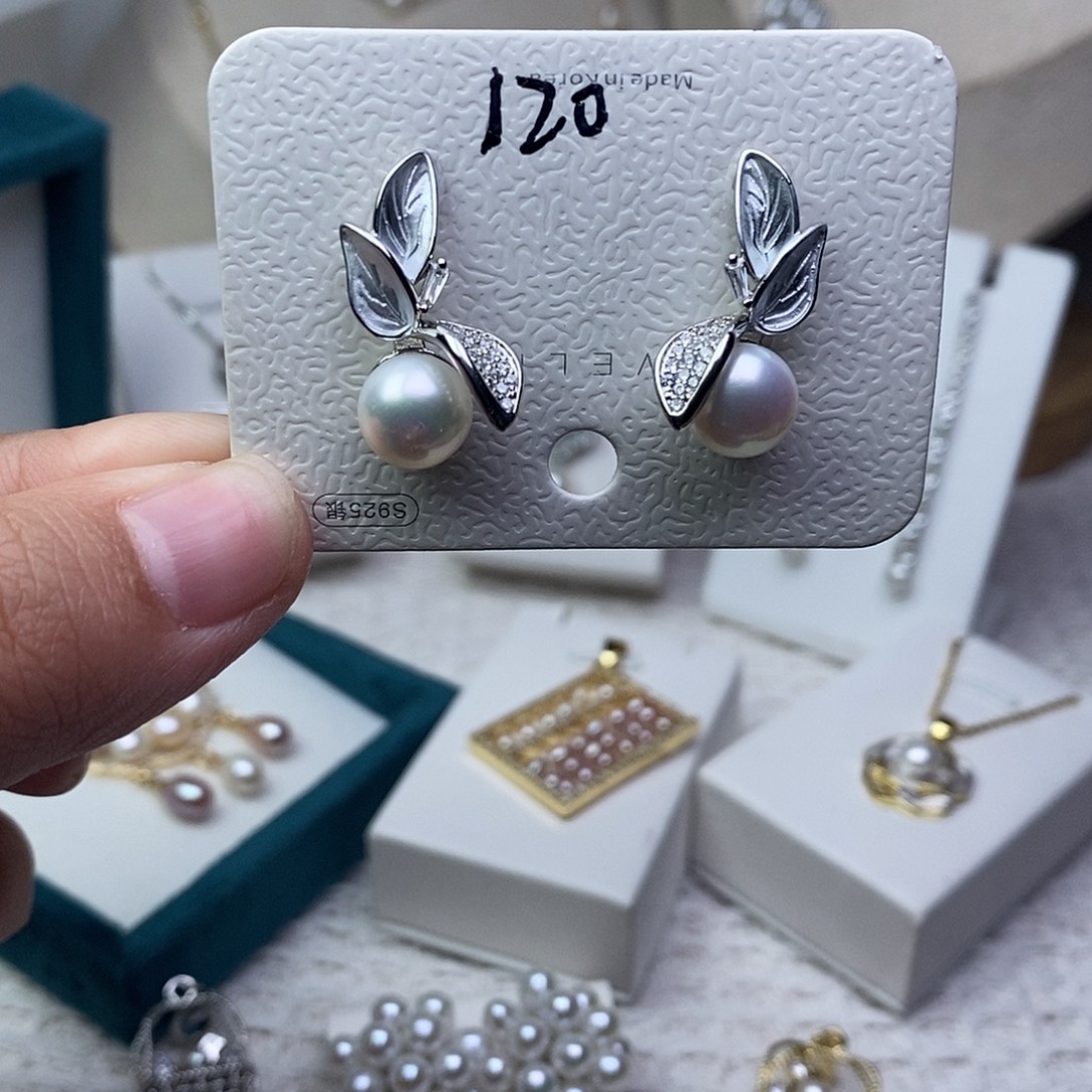 淡水珍珠银S925镶嵌耳饰