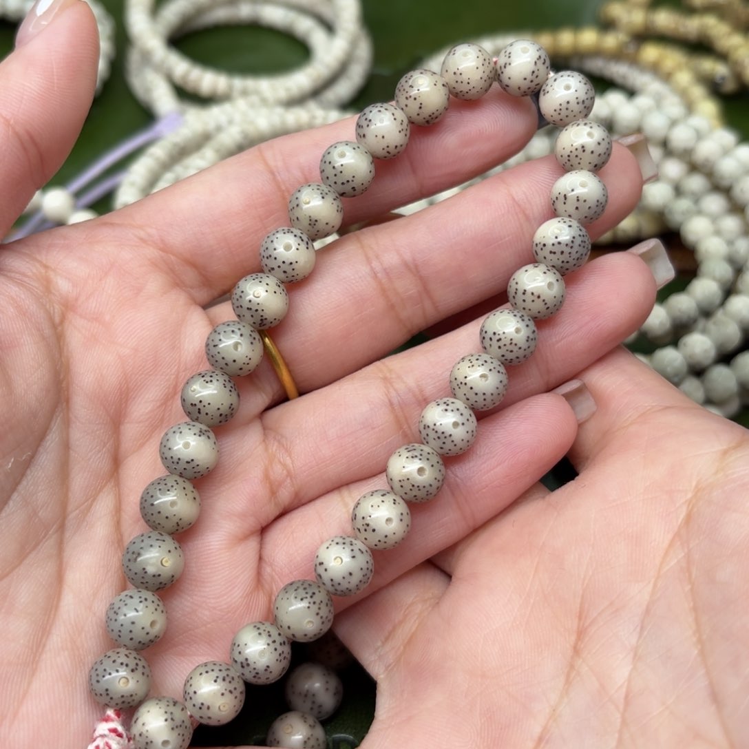 星月菩提手串8mm圆珠手持❗️玉化糯冰料❗️