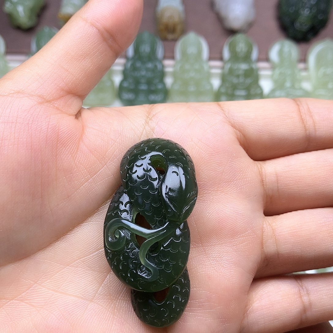 和田玉颈饰未镶嵌