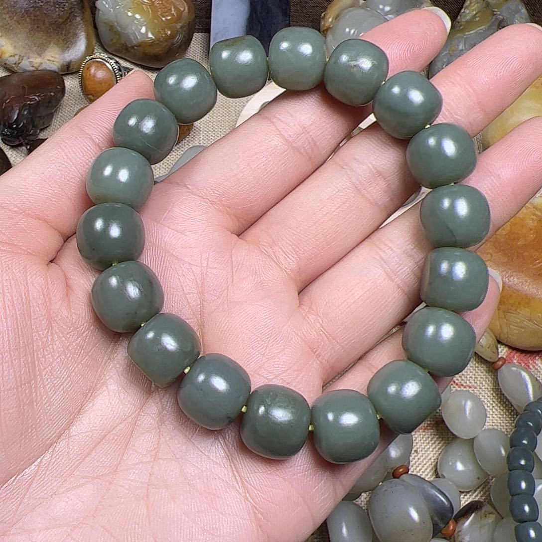 和田玉未镶嵌挂件联**哥