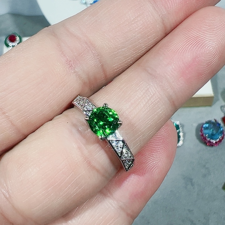 红宝石颈饰未镶嵌