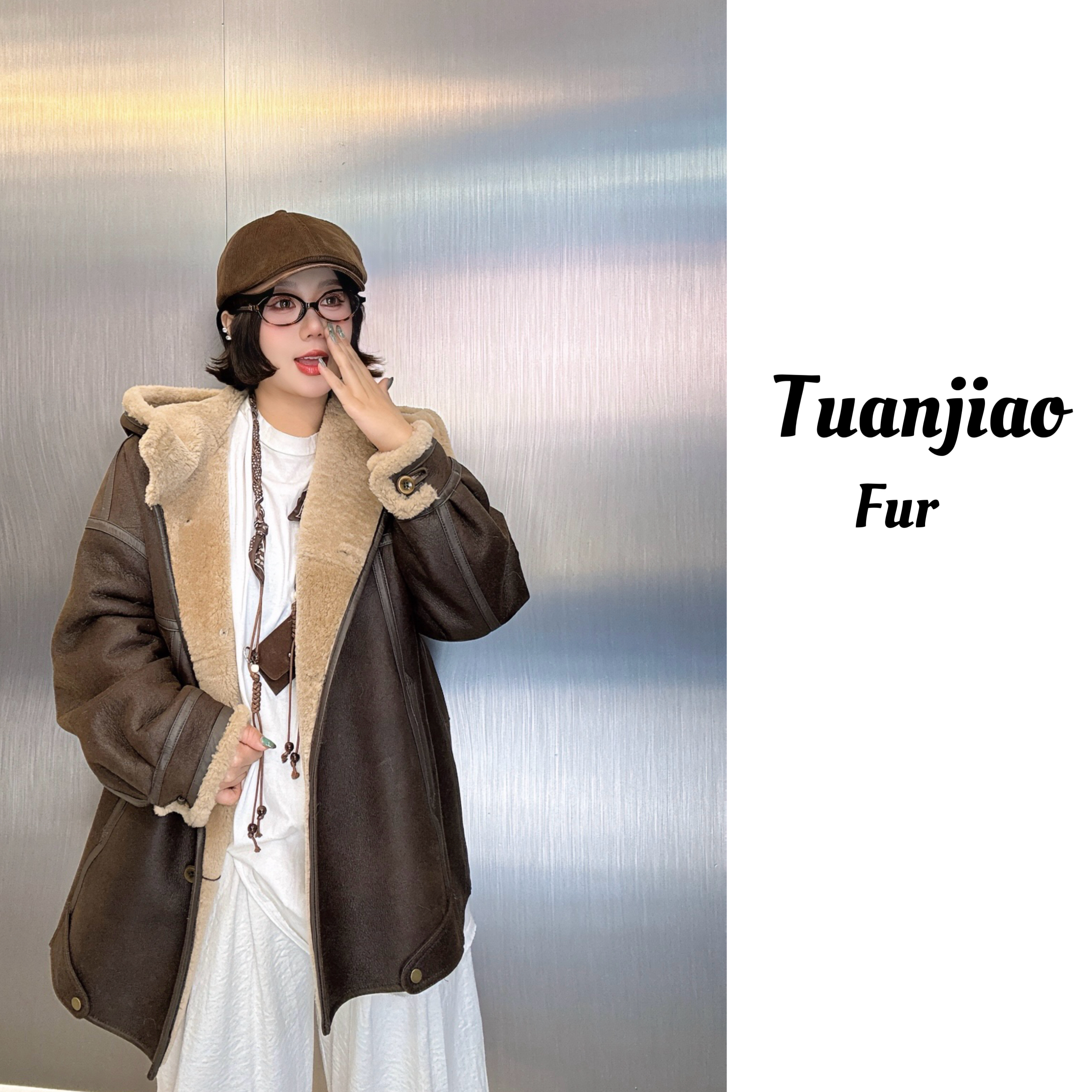 Tuan jiao-2025冬季新品澳洲皮毛一体琥珀流光连帽女外套555