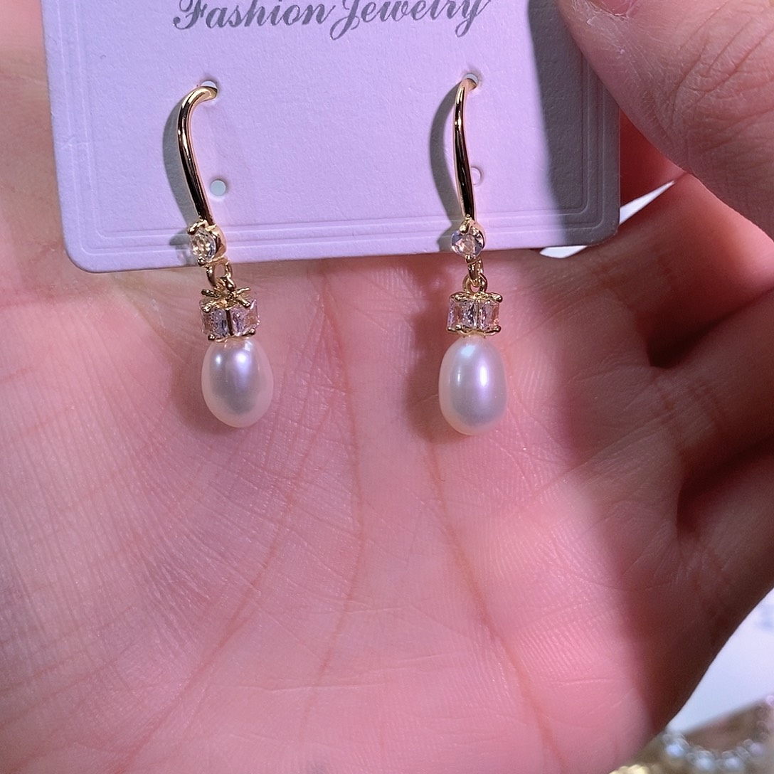 淡水珍珠未镶嵌耳饰