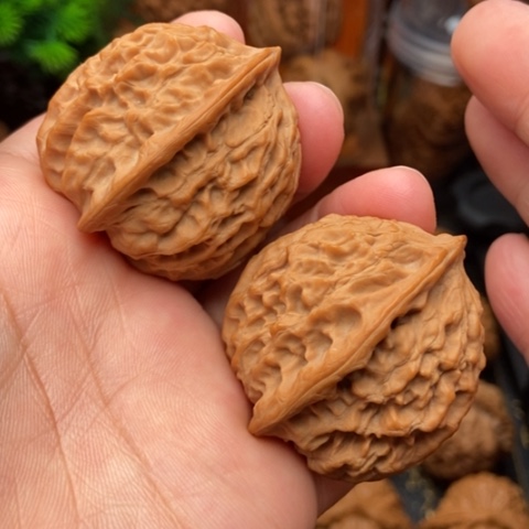 文玩核桃吊坠金牛38.6全品