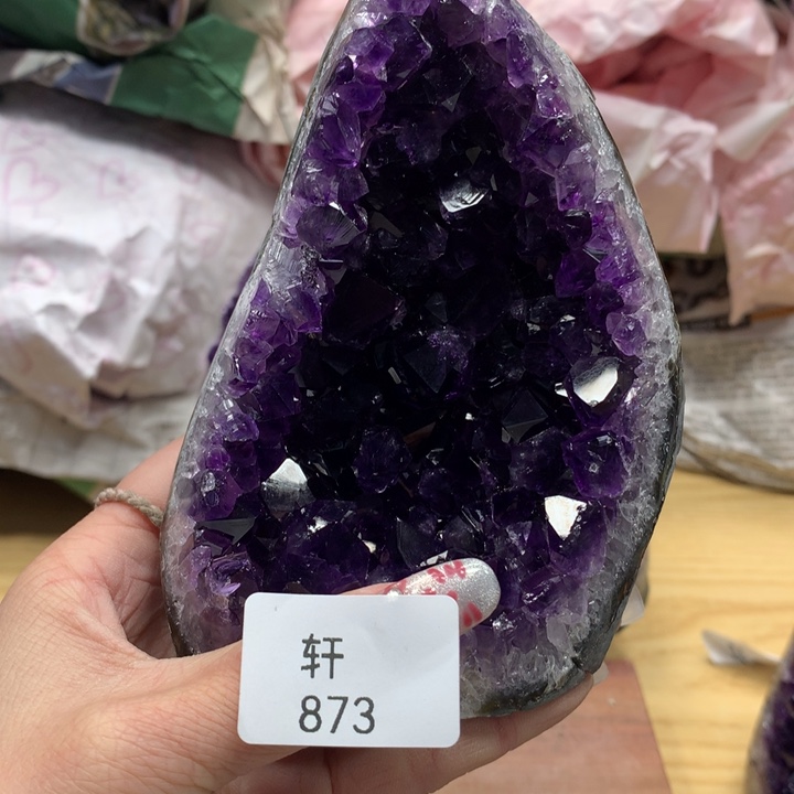 紫晶乌拉圭紫水晶摆件未镶嵌