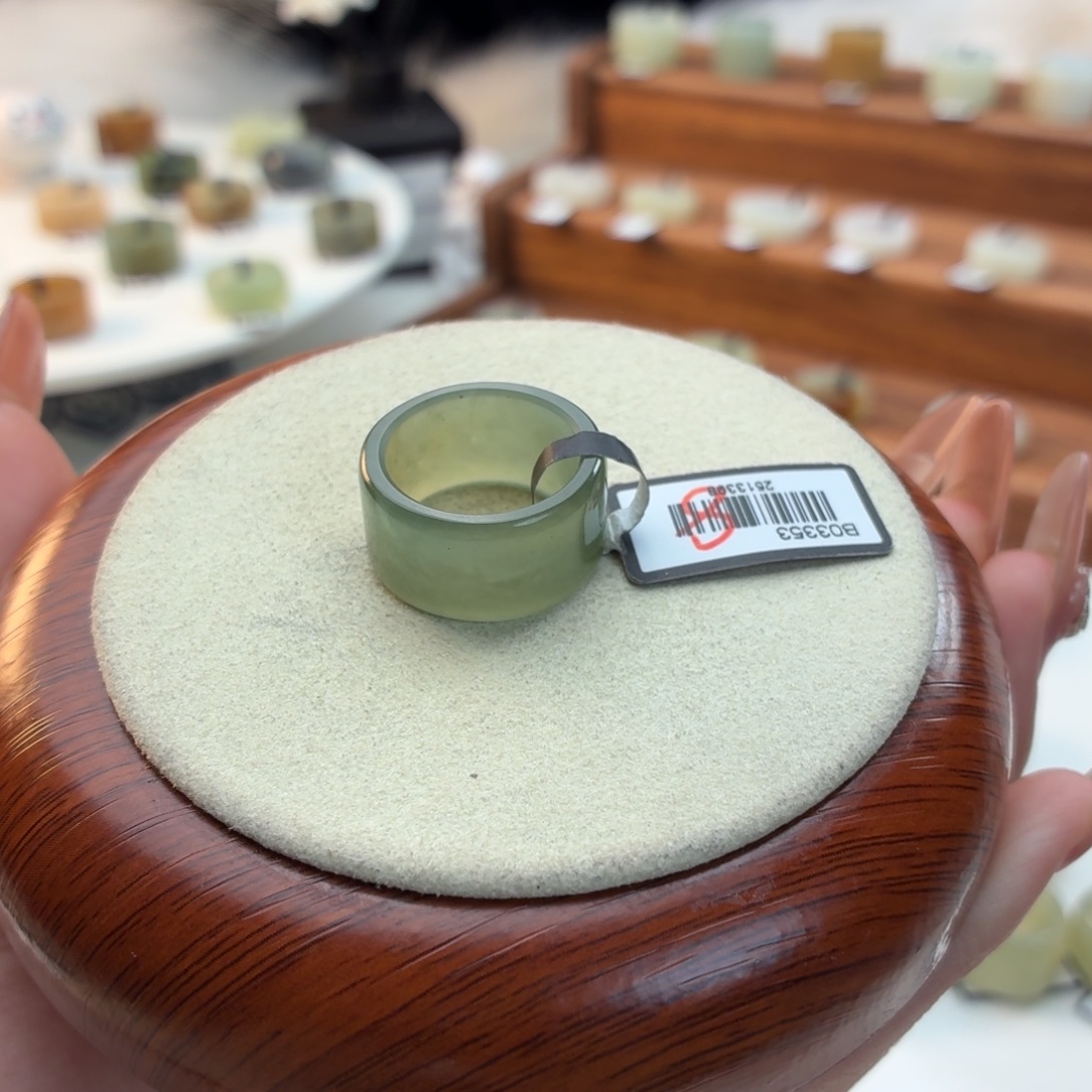 和田玉未镶嵌戒指湖水绿圆切17.24mmj150