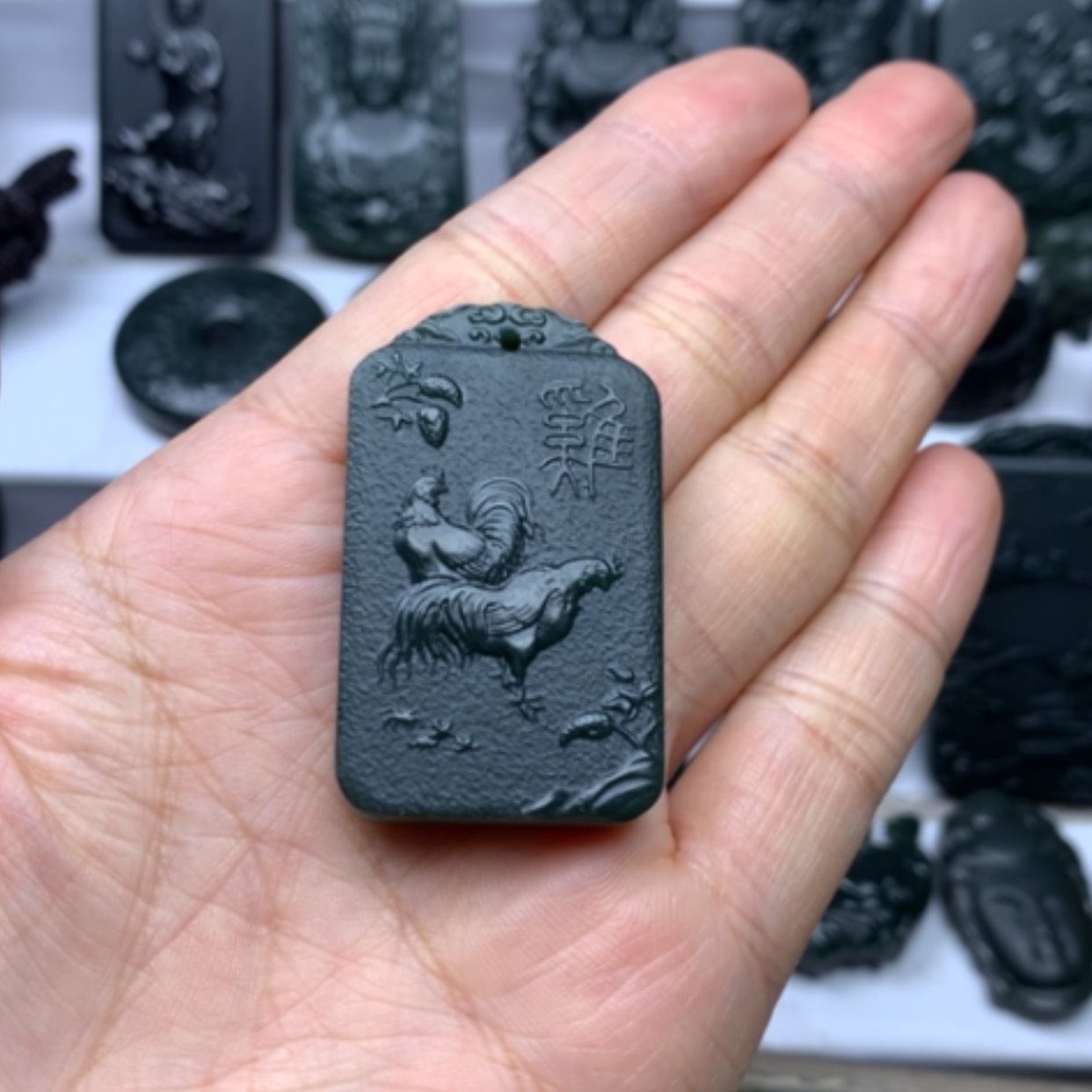 【闪购商品】和田玉颈饰未镶嵌春**开双面雕刻