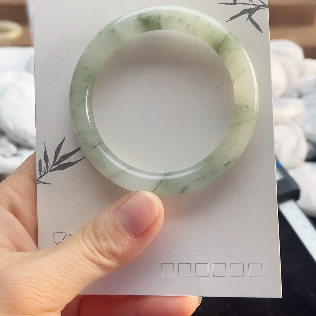 未镶嵌手镯石英质玉13