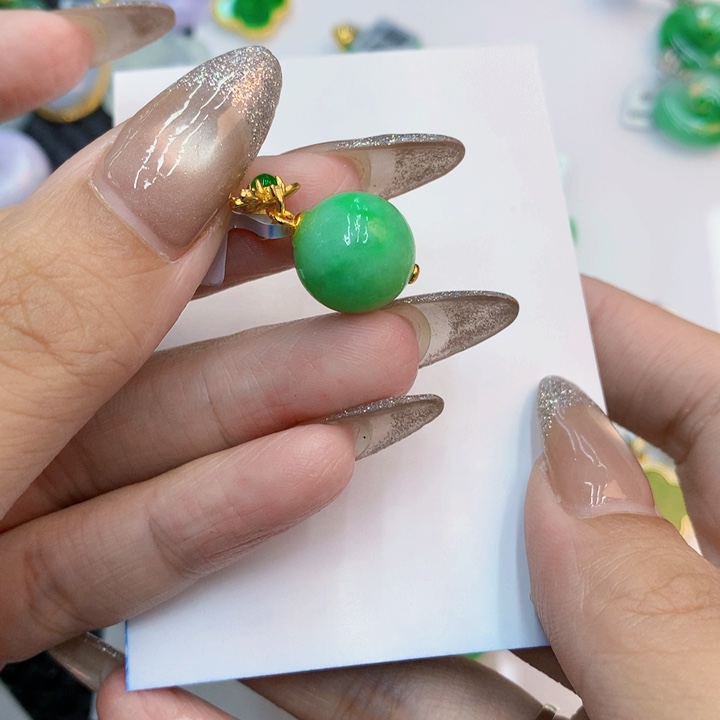 颈饰未镶嵌翡翠天然翡翠