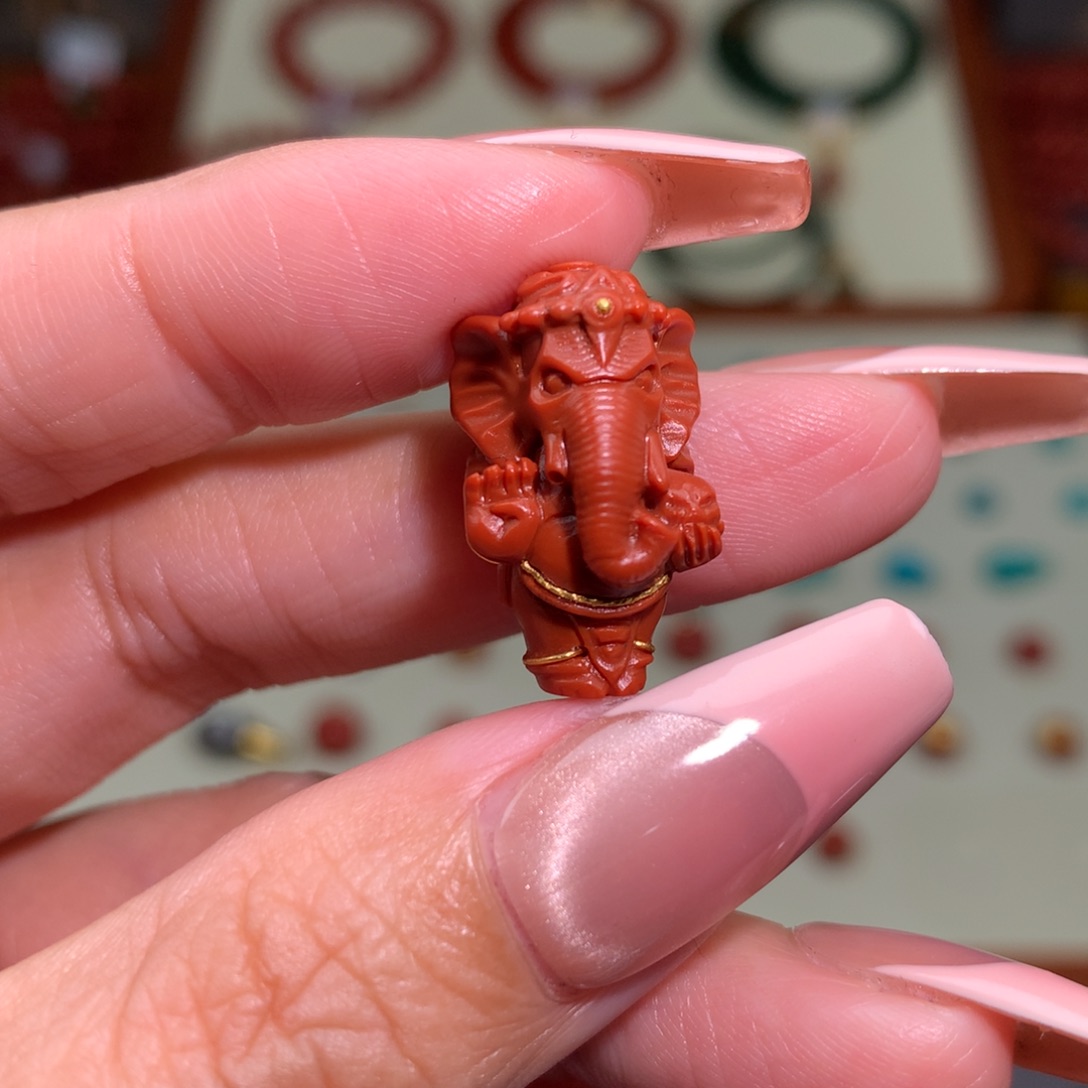 南红玛瑙颈饰未镶嵌