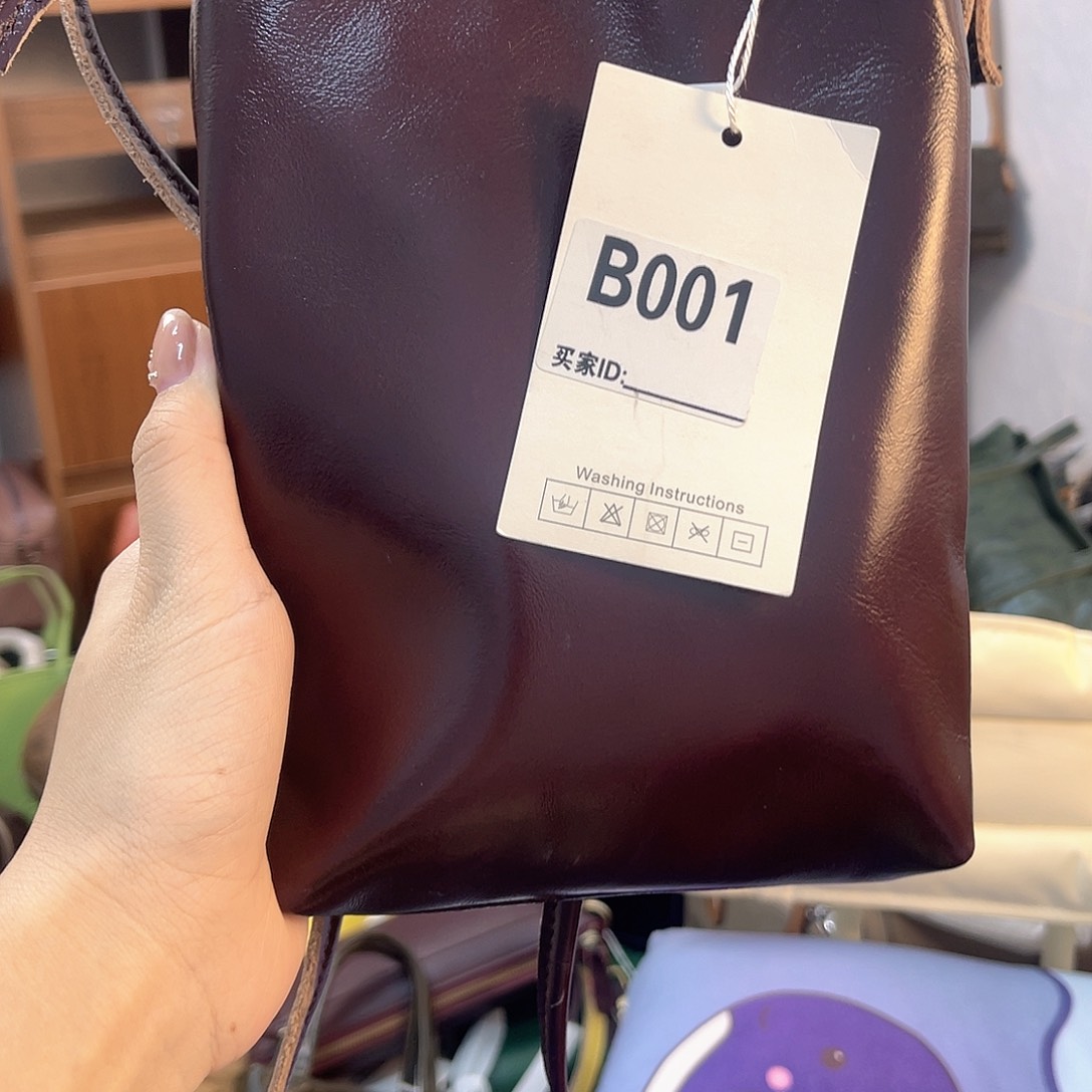头层牛皮油蜡皮手机包001