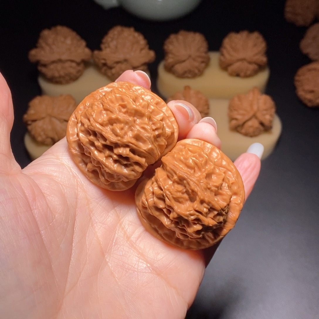 文玩核桃把件天地二爷帽40 左右 偏远地区不发货