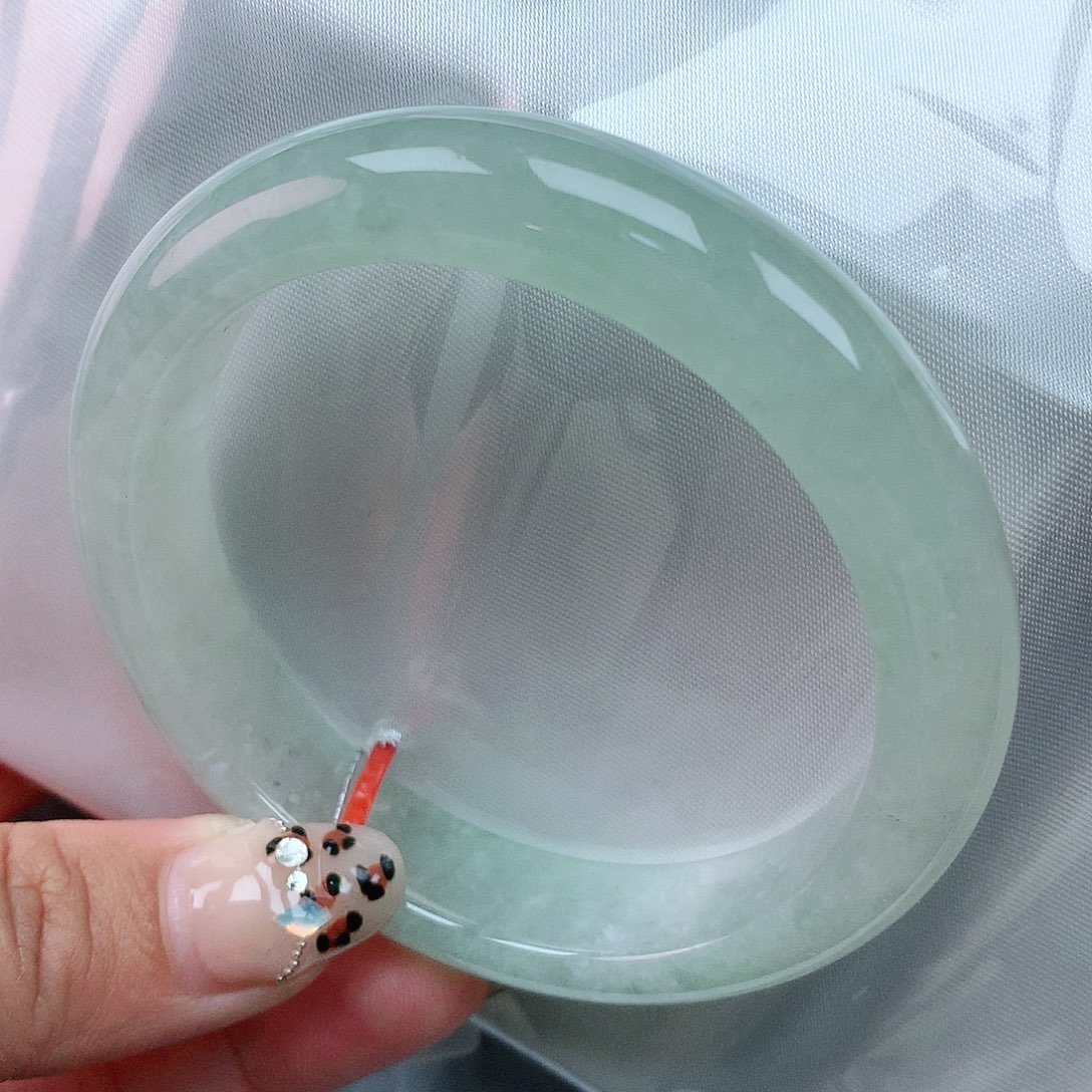 翡翠手镯未镶嵌56圈