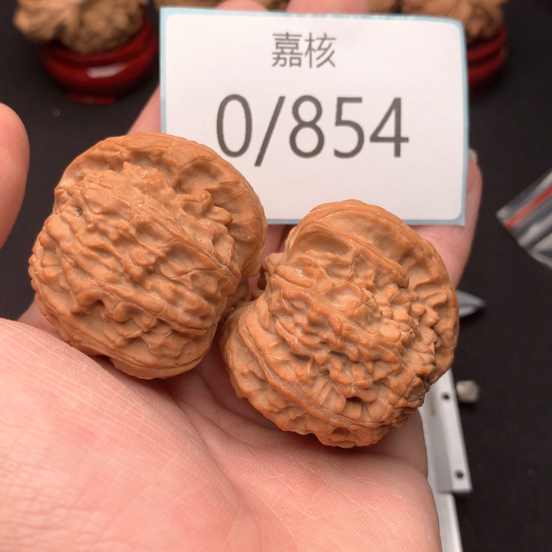 文玩核桃把件闷白