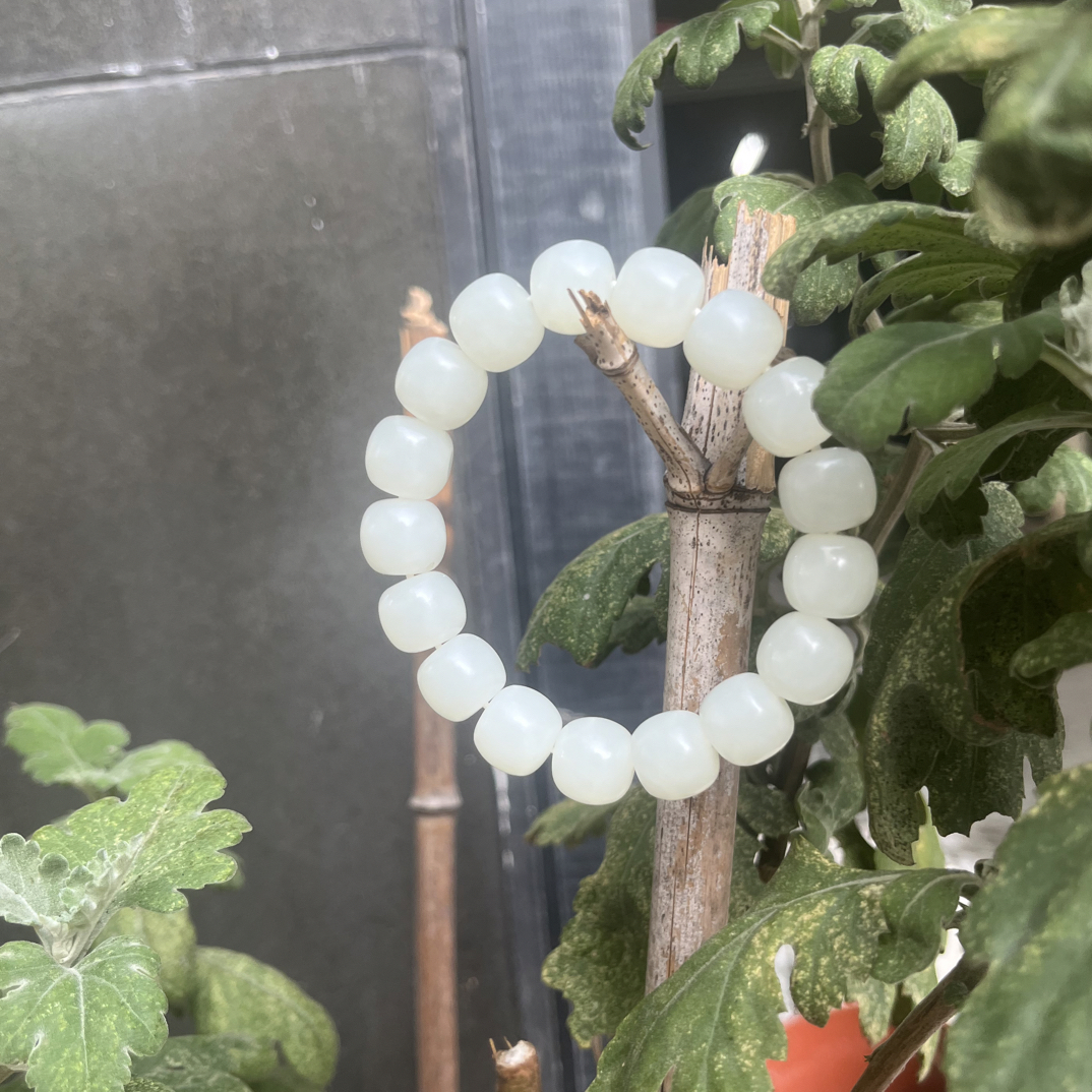 和田玉老型珠手串