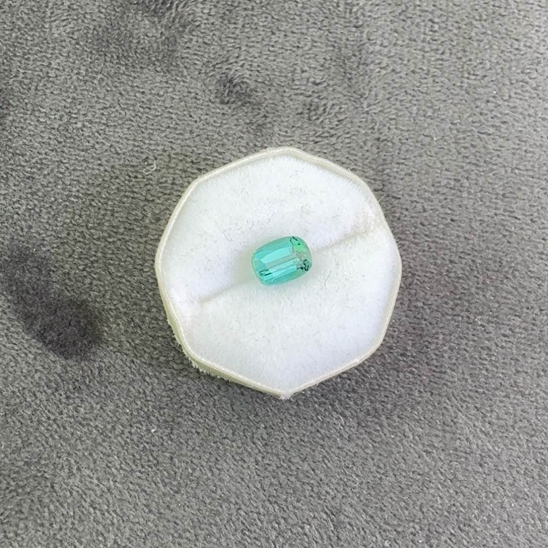 碧玺珠宝奇石未镶嵌0.86ct
