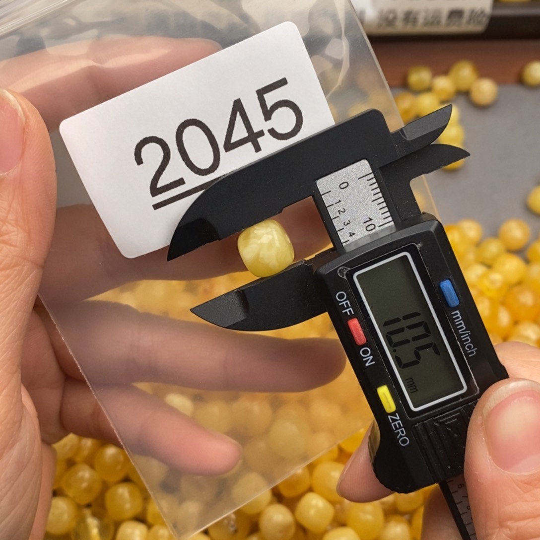 蜜蜡珠宝奇石未镶嵌