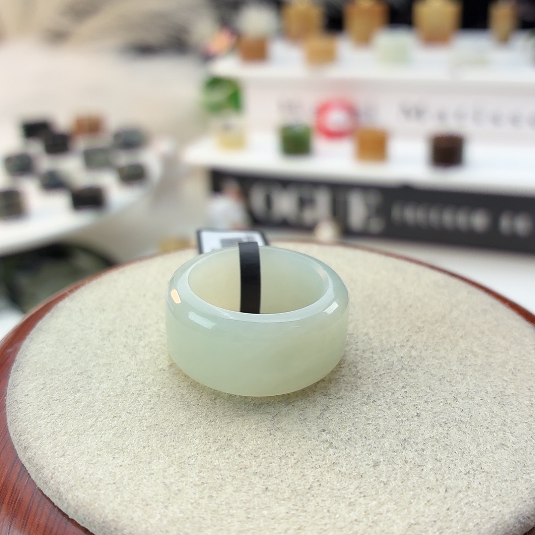 时***了和田玉（糖玉）未镶嵌戒指i45俄圆切18.1mm